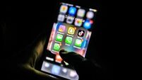 Almost half of Irish people cannot work without smartphones, survey finds