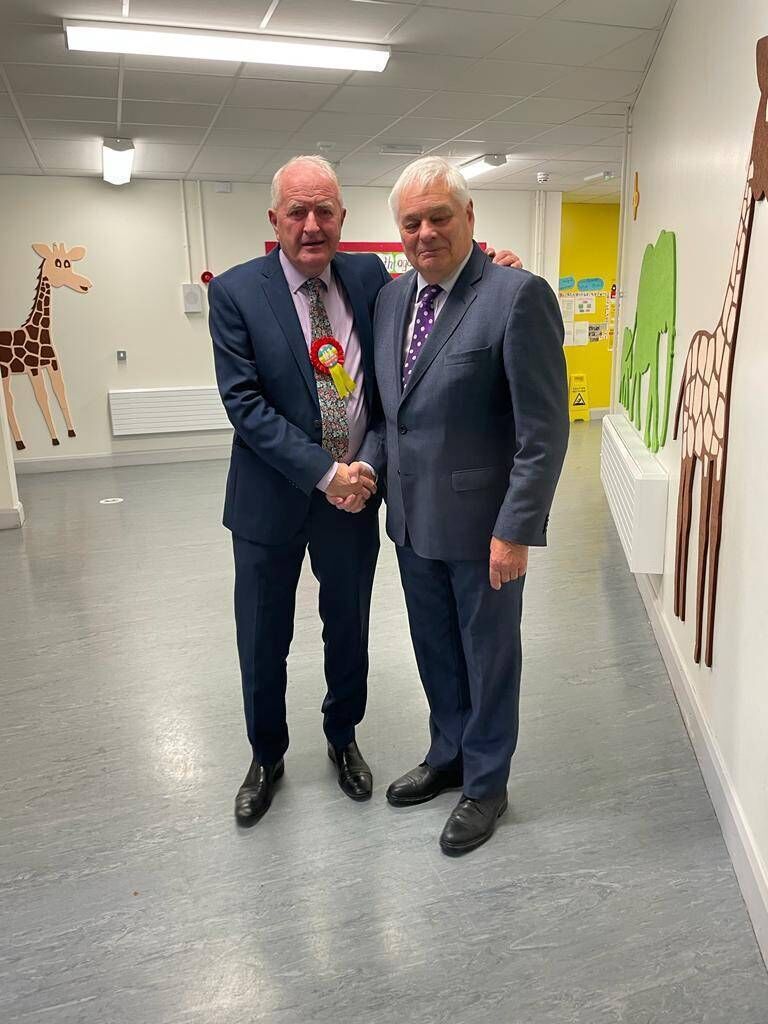 Principal of Gaelscoil de hÍde Sean Mac Gearailt pictured with Cllr Frank O'Flynn on the last day of the school term. Principal of Gaelscoil de hÍde Sean Mac Gearailt pictured with Cllr Frank O'Flynn on the last day of the school term.