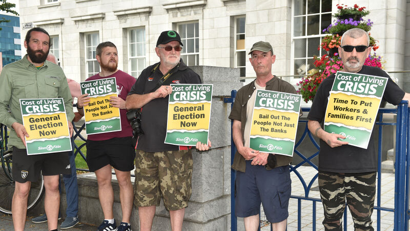 'People are struggling': Protest at City Hall calls for emergency budget 'People are struggling': Protest at City Hall calls for emergency budget