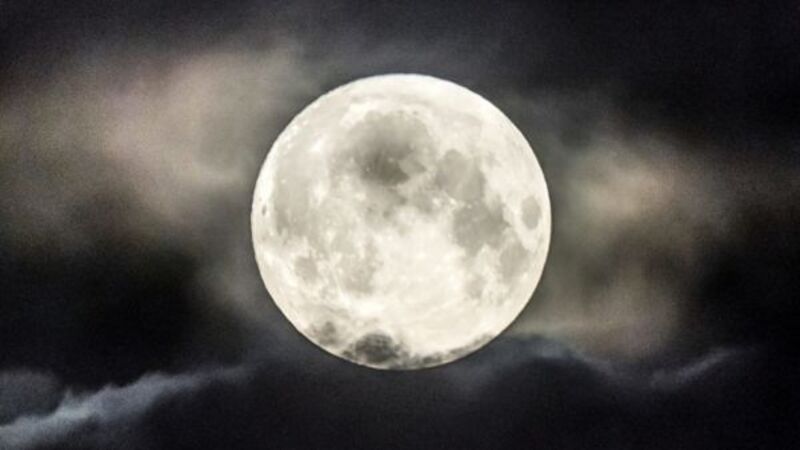 Bigger and brighter supermoon to delight Irish stargazers tonight Bigger and brighter supermoon to delight Irish stargazers tonight