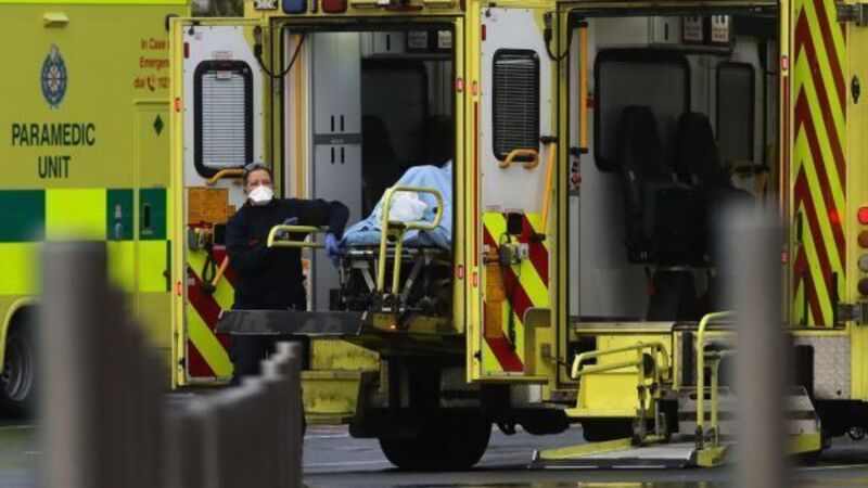 Covid: 35 further deaths notified as hospitalised cases remain over 1,000 Covid: 35 further deaths notified as hospitalised cases remain over 1,000
