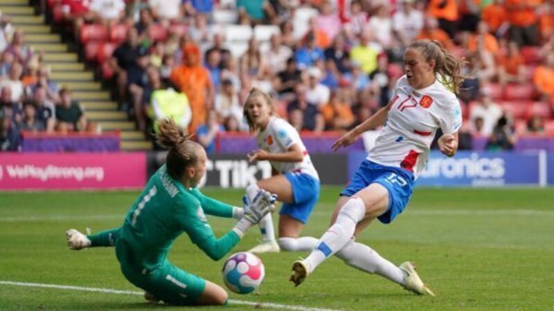 Romee Leuchter nets late brace as Netherlands ease into Euro 2022 quarter-finals