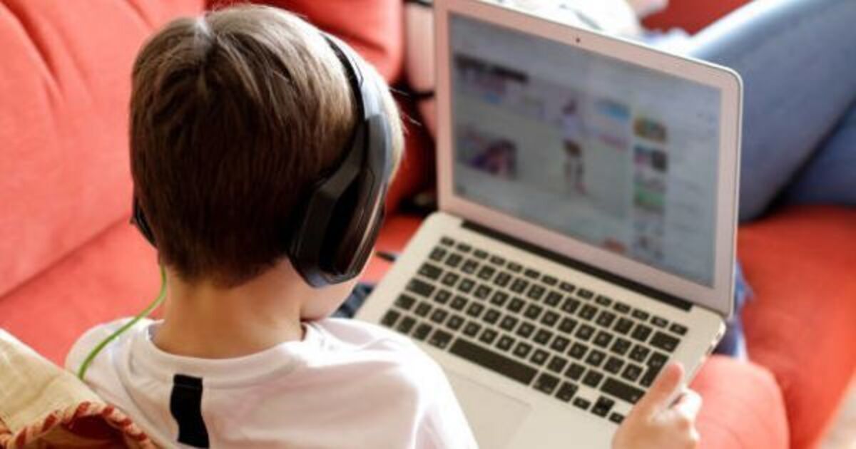 Parents worry about online safety as 69% of children use connected devices daily - Vimarsana News