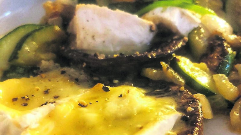 Mushrooms stuffed with brie: ideal veggie treat for summer