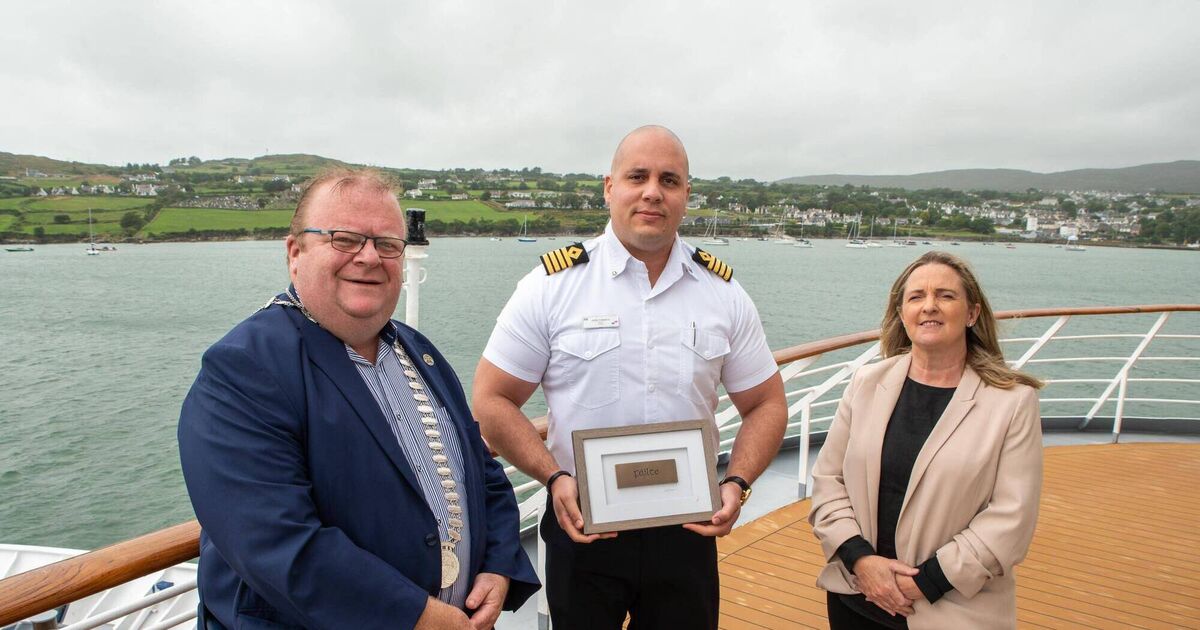County Mayor welcomes luxury cruise ship to Cork - Vimarsana News