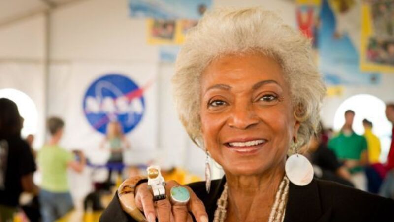 Star Trek star Nichelle Nichols dies aged 89 Star Trek star Nichelle Nichols dies aged 89