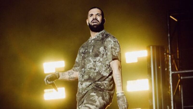 Drake postpones show with Lil Wayne after testing positive for Covid-19