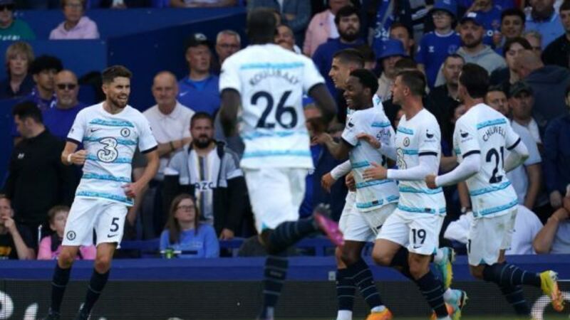 Jorginho keeps his cool from the spot to give Chelsea winning start at Everton