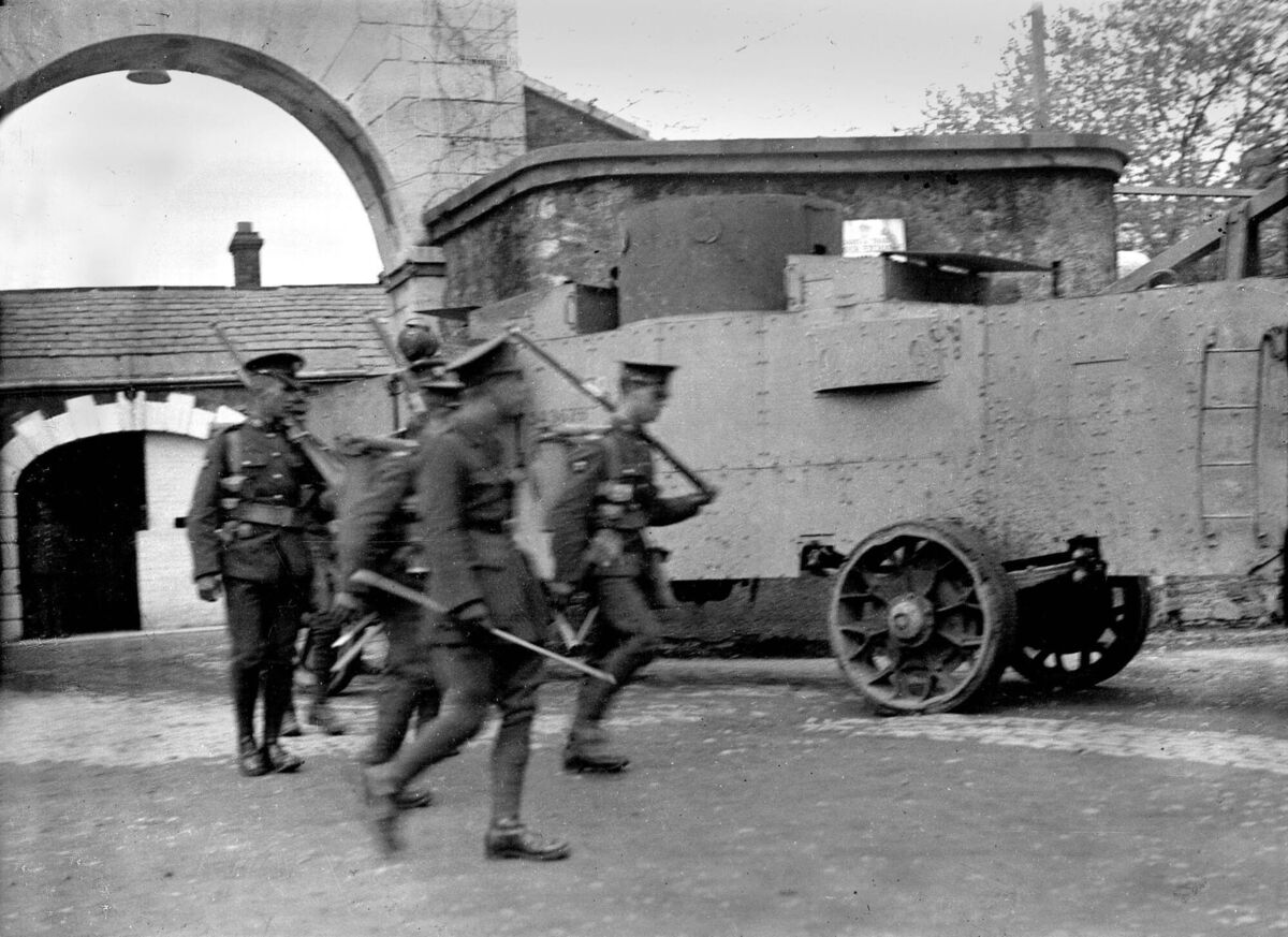 British troops exit Victoria (now Collins) Barracks to patrolthe streets of Cork during the Irish War of Independence in February 1921. 