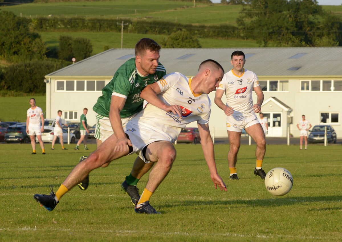 Bandon's Darren Crowley tries to get away from Dohenys' Donal Rice. Picture: Denis Boyle Bandon's Darren Crowley tries to get away from Dohenys' Donal Rice. Picture: Denis Boyle