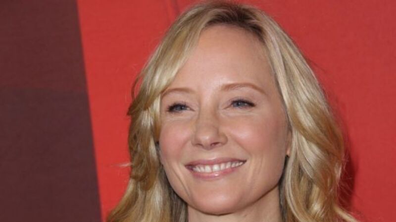Anne Heche ‘peacefully taken off life support’ nine days after car crash Anne Heche ‘peacefully taken off life support’ nine days after car crash