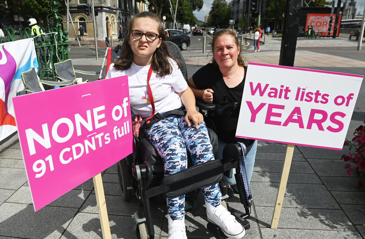Susan Beecher and her daughter Scarlett taking part in the FUSS protest in Cork on Saturday. Picture; Eddie O'Hare Susan Beecher and her daughter Scarlett taking part in the FUSS protest in Cork on Saturday. Picture; Eddie O'Hare