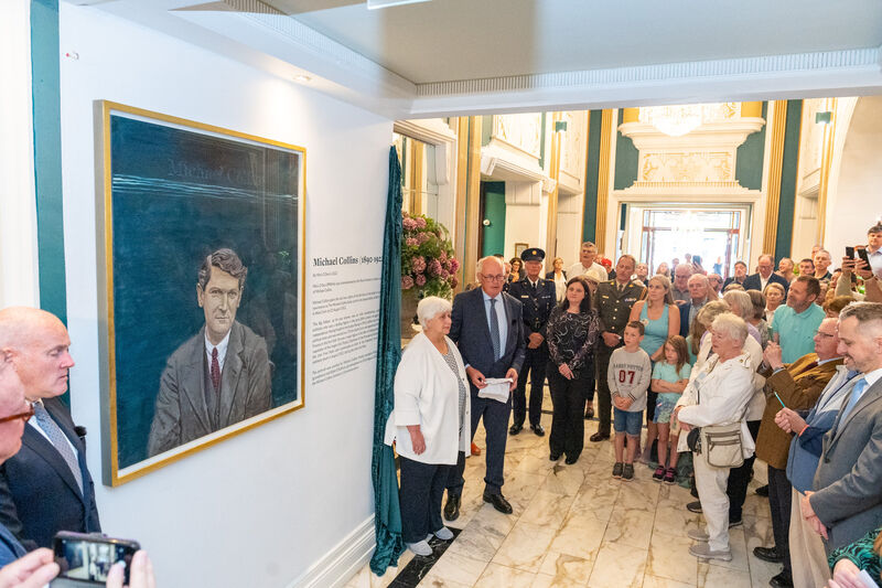 Cork’s Grande Dame the Imperial Hotel has today commemorated the 100-year anniversary of the death of Michael Collins by unveiling a new portrait in his honour. The new portrait of Collins by artist Mick O’ Dea was commissioned by the Flynn Family who own the hotel. Photo: Joleen Cronin Cork’s Grande Dame the Imperial Hotel has today commemorated the 100-year anniversary of the death of Michael Collins by unveiling a new portrait in his honour. The new portrait of Collins by artist Mick O’ Dea was commissioned by the Flynn Family who own the hotel. Photo: Joleen Cronin