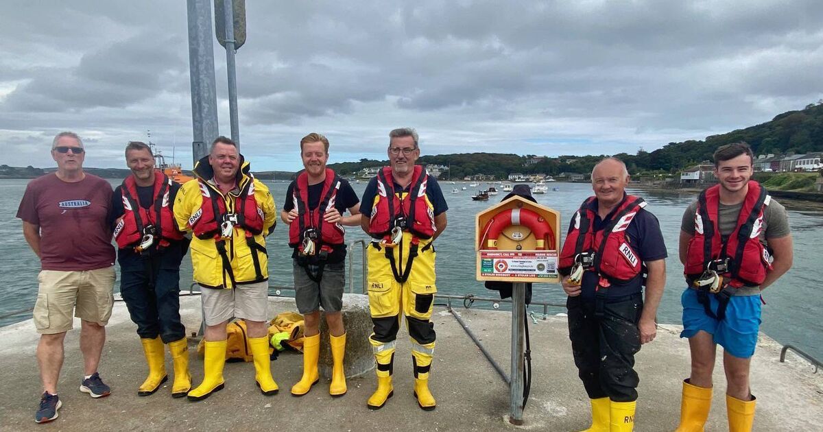 West Cork RNLI crew come to rescue of four experienced boat people - Vimarsana News