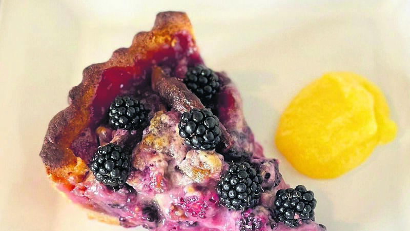 Recipe: Fig and Blackberry Tart with Lemon Curd Recipe: Fig and Blackberry Tart with Lemon Curd