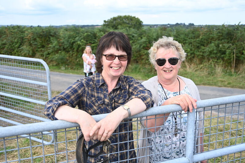 Nellie Moloney, IHT and Marie Keating, Kerrypike/ Fairhill Harriers at the Donal O'Mahony Memorial Draghunt at Blarney on Sunday. Pic: Larry Cummins Nellie Moloney, IHT and Marie Keating, Kerrypike/ Fairhill Harriers at the Donal O'Mahony Memorial Draghunt at Blarney on Sunday. Pic: Larry Cummins