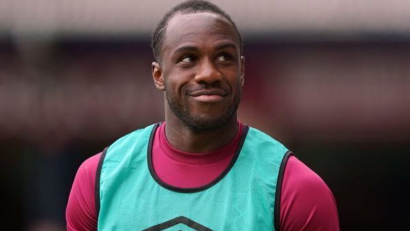 David Moyes thinks his new arrival can ease the pressure on Michail Antonio David Moyes thinks his new arrival can ease the pressure on Michail Antonio