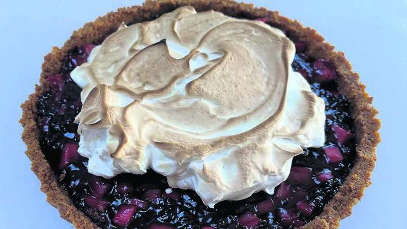 Recipe: Blackberry & Apple Meringue Tart Recipe: Blackberry & Apple Meringue Tart