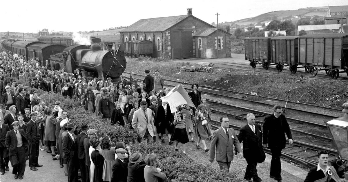 Throwback Thursday: A summer's day out in Youghal in 1950s - Vimarsana News