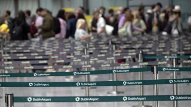 Large queues form at Dublin Airport due to Aer Lingus technical issue Large queues form at Dublin Airport due to Aer Lingus technical issue
