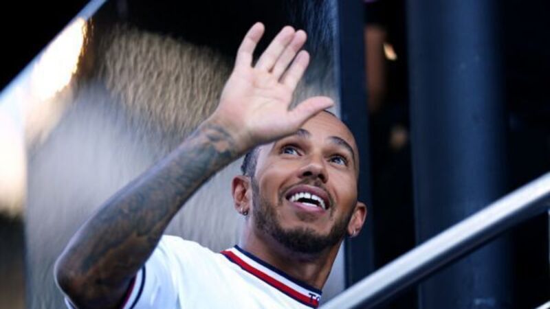 Lewis Hamilton considers cockpit distractions due to overtaking issues at Monza