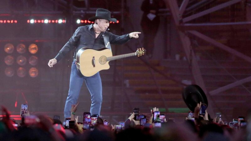 Tickets selling fast for special Garth Brooks bus service from Cork