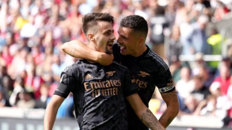 Arsenal breeze past Brentford to return to Premier League summit with 3-0 victory