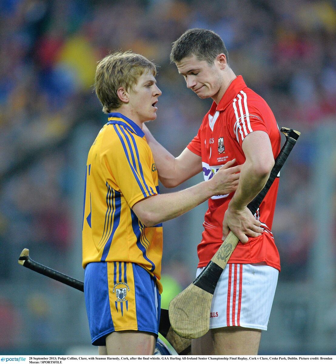 Podge Collins, Clare, with Seamus Harnedy, Cork, after the final whistle. GAA Hurling All-Ireland Senior Championship Final Replay, Cork v Clare, Croke Park, Dublin. Picture credit: Brendan Moran / SPORTSFILE