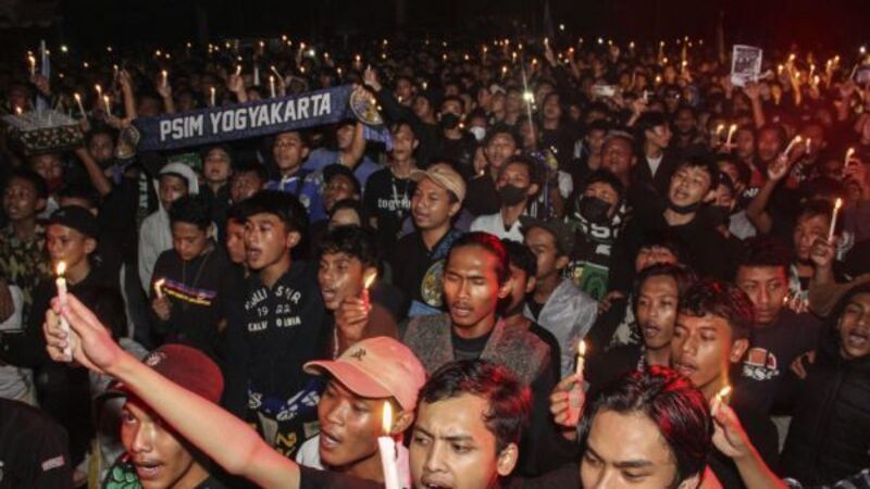 Fifa will not sanction Indonesia over fatal crush at football match, says president Fifa will not sanction Indonesia over fatal crush at football match, says president
