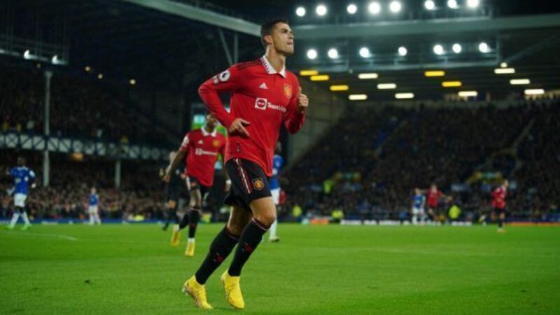 Cristiano Ronaldo hits 700th club goal to give Man United victory at Everton
