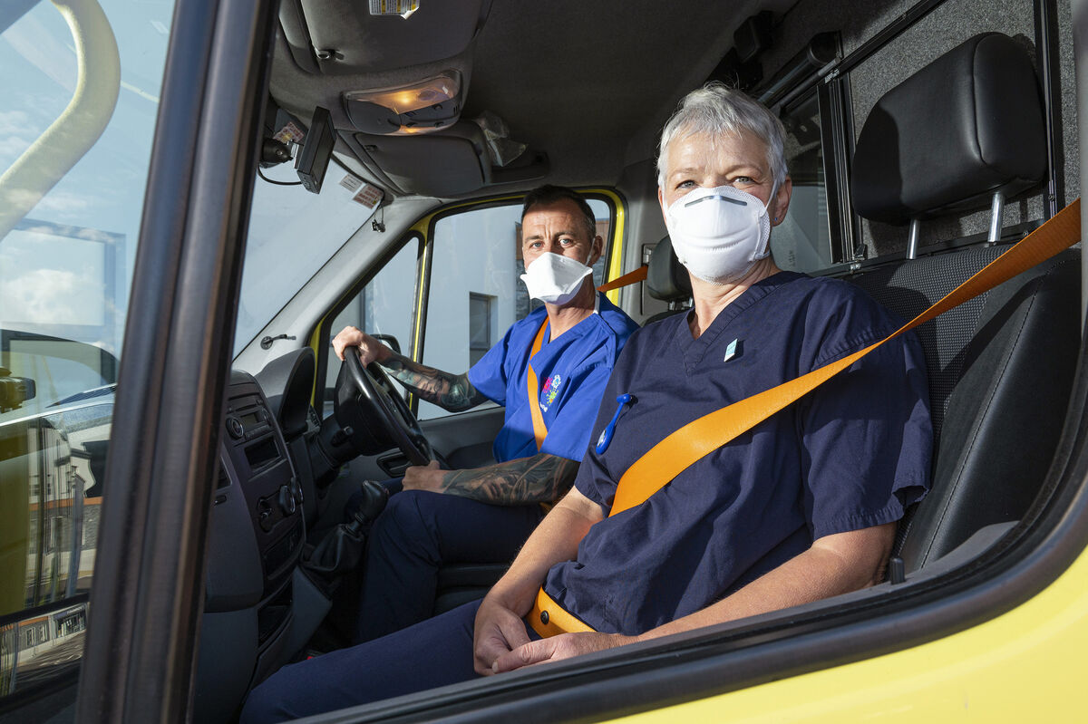 John O’Regan Vaccinator and and Sally Back Vaccinator Taking delivery of the first Covid-19 mobile vaccination unit this winter, are the Cork Kerry Community Health West Cork vaccination team. Photography By Gerard McCarthy 087 8537228