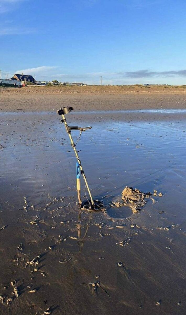 Ballincollig man, Paul Fitzgerald, yesterday recently experienced the kindness of strangers after he lost his prized ring while swimming in the sea.