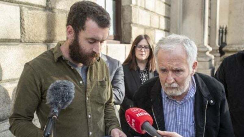 Widower criticises HSE for lack of apology settling case over alleged misdiagnosis of wife's smear slide