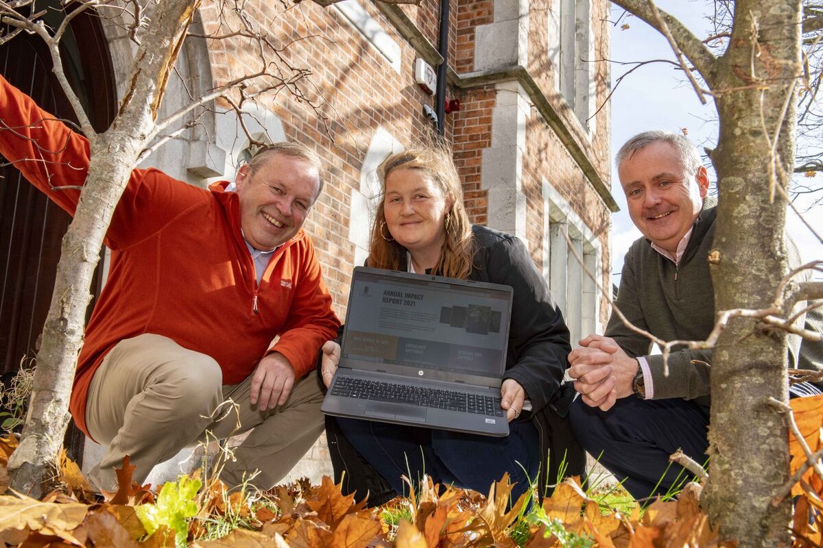 Tammy Twomey, Cork Simon tenant, launches Cork Simon Community's Annual Impact e-Report for 2021 and is pictured with Dermot Kavanagh (left), Cork Simon CEO and Anthony O'Donovan, Chair of Cork Simon voluntary Board of Directors outside St Joachim and Anne's on Anglesea Street where renovation work was completed in 2021, sensitively converting the building into eight independent-living flats for people moving on from homelessness. Access the report at www.corksimon.ie. Pic: Brian Lougheed
