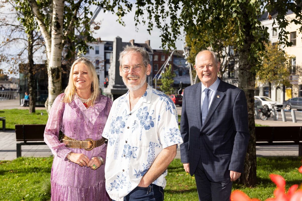 Patricia Looney, Senior Executive Librarian, Cork City Libraries; Keith Payne, Poet, and David G O'Brien, City Librarian, Cork City Libraries. Patricia Looney, Senior Executive Librarian, Cork City Libraries; Keith Payne, Poet, and David G O'Brien, City Librarian, Cork City Libraries.