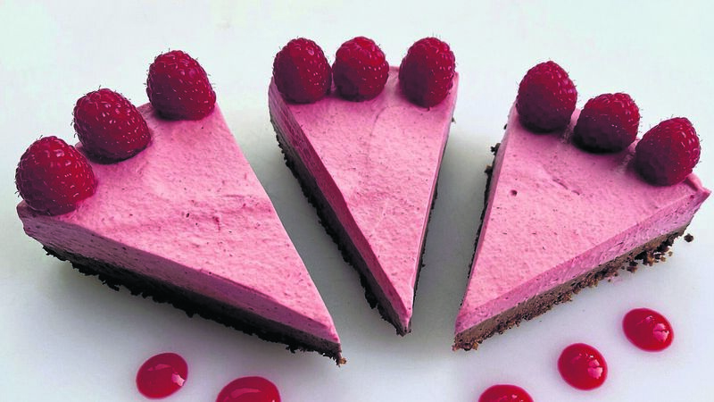Recipe: Vegan Chocolate and Raspberry Mousse Slice Recipe: Vegan Chocolate and Raspberry Mousse Slice