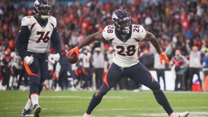 Late drama at Wembley as Latavius Murray gives Broncos victory over Jaguars