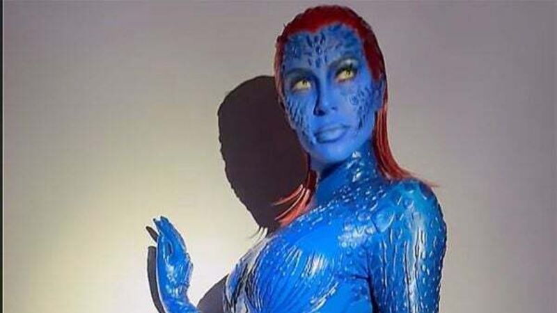 Celebrities share their spooky outfits online over Halloween weekend Celebrities share their spooky outfits online over Halloween weekend