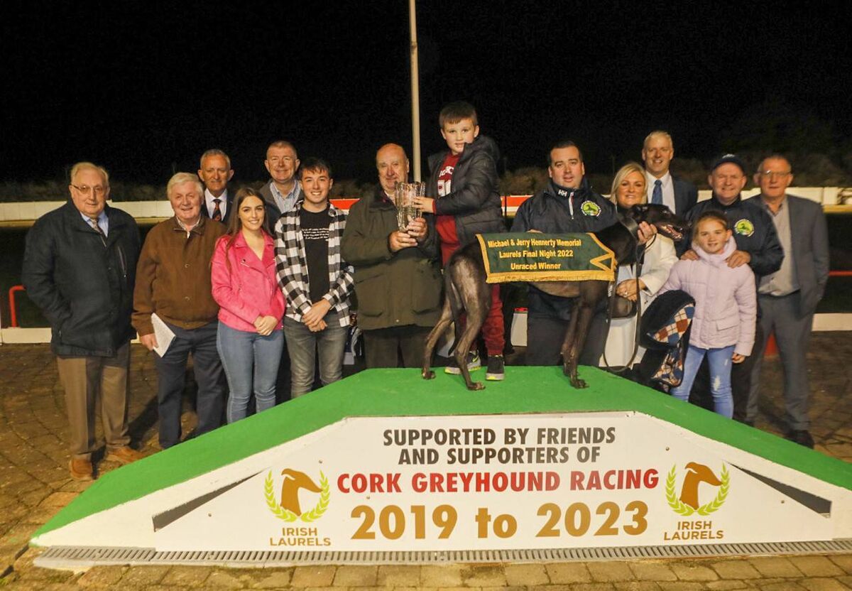 Ballycowen Lola and Trainer Dean Harpur winner of The Jerry &amp; Michael Hennerty Memorial ON2 525 Stake Final Curraheen Park