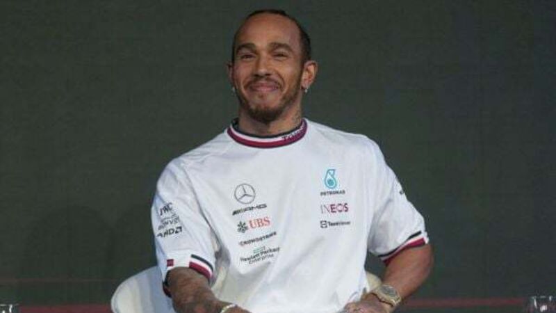 Lewis Hamilton hoping Mercedes can beat Ferrari in constructors’ championship