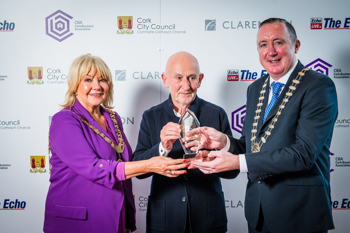 Winner of the Best Commercial Premises is Darcy’s Hair Dressing. Accepting the award is Darcy O’Neill with Lord Mayor of Cork, Cllr Deirdre Forde and Kevin Herlihy, President of Cork Business Association. Photo Joleen Cronin