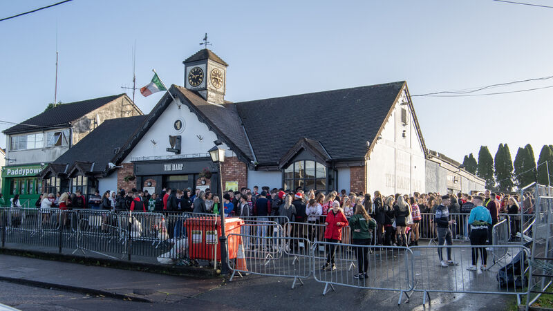 'It's great to celebrate before we put the head down for exams': Crowds attend student Christmas events in Cork 'It's great to celebrate before we put the head down for exams': Crowds attend student Christmas events in Cork