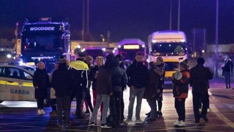 Protestors block Port Tunnel as East Wall refugee accommodation row rumbles on Protestors block Port Tunnel as East Wall refugee accommodation row rumbles on