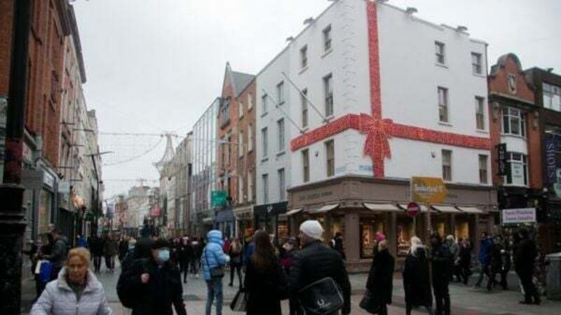 Consumers will spend average of €1,200 on Christmas shopping Consumers will spend average of €1,200 on Christmas shopping