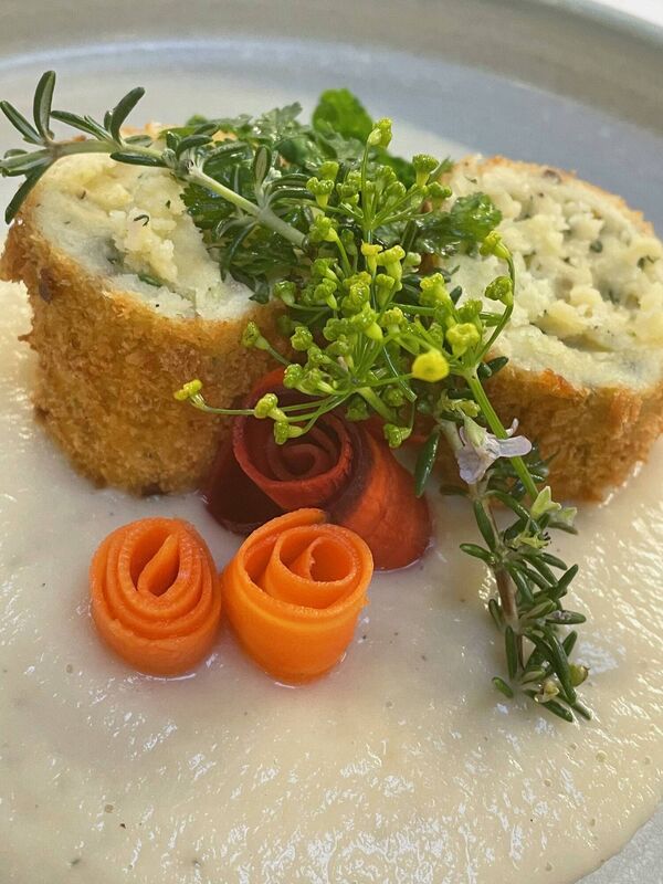 Crab Cake &amp; Smoked Haddock Croquette 