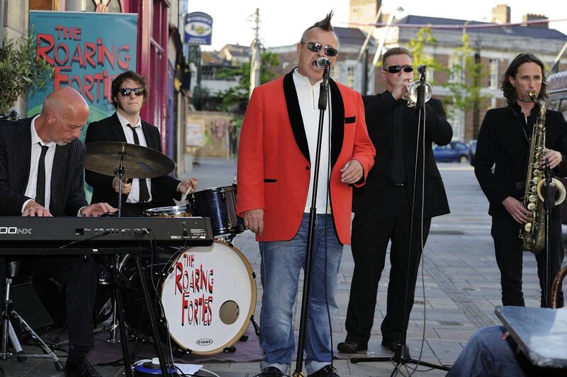 There will also be live singing and performances featuring Cork groups and choirs throughout the weekend on the Grand Parade, Emmett Place and Cornmarket Street. There will also be live singing and performances featuring Cork groups and choirs throughout the weekend on the Grand Parade, Emmett Place and Cornmarket Street.