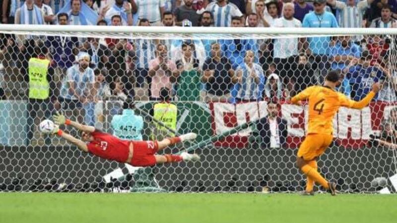 Argentina beat Netherlands on penalties to reach World Cup semi-finals