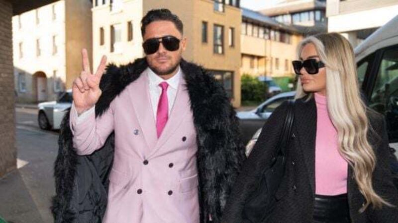 Stephen Bear’s Twitter account advertised his adult website during trial Stephen Bear’s Twitter account advertised his adult website during trial