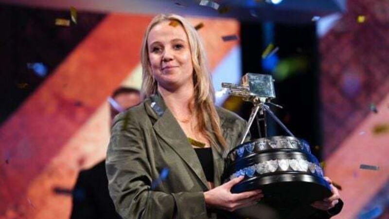 England star Beth Mead wins BBC Sports Personality of the Year award