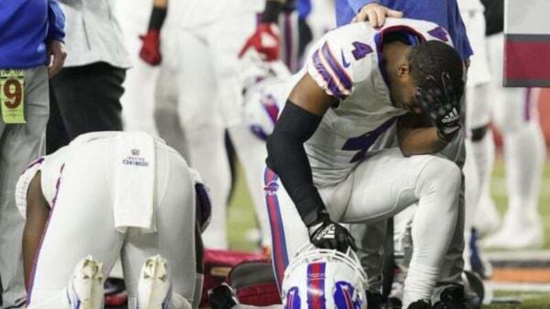 Buffalo Bills’ Damar Hamlin in critical condition after cardiac arrest on field Buffalo Bills’ Damar Hamlin in critical condition after cardiac arrest on field